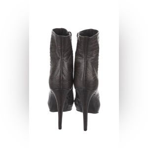 Bruno Magli Embossed Lizard Boots Size 6.5 NEW